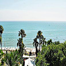 Side Bay Hotel